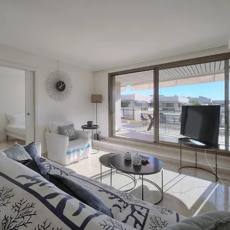 Holiday home Ref 1174 - With Sea View *